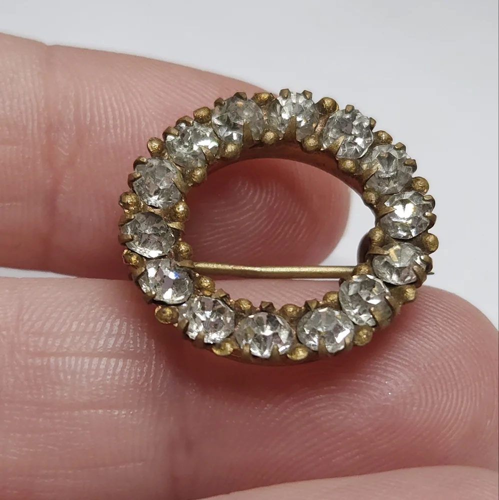 Antique Gold Plated Crystal Open Circle Brooch